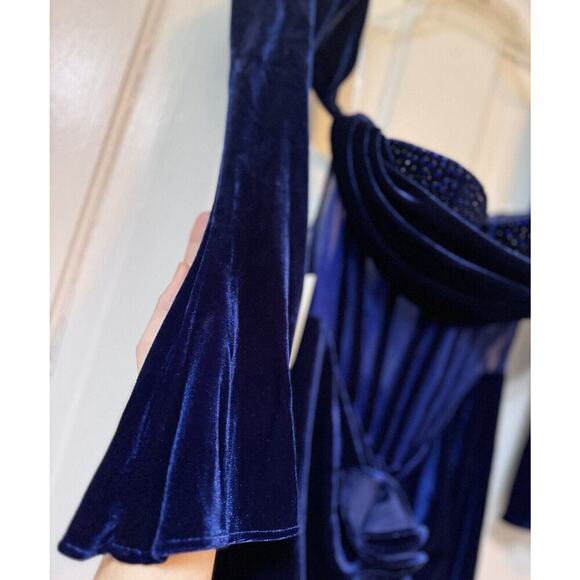 NWT Miss Circle Navy Blue Velvet Corset Long Slit Gown Size Medium - Picture 13 of 16